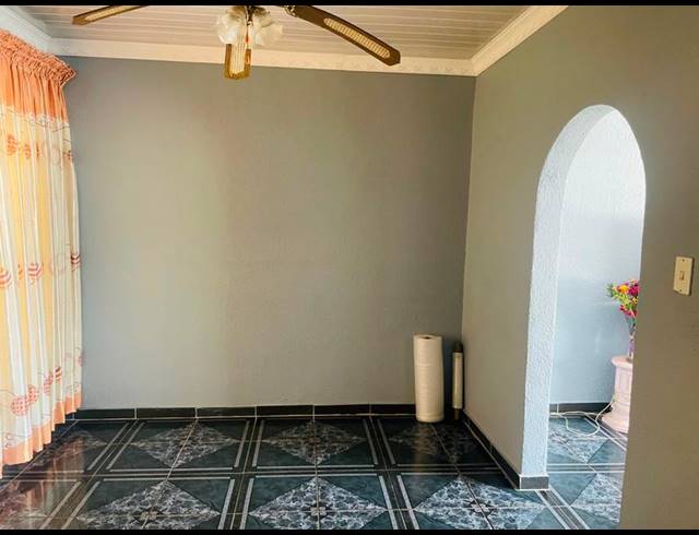 4 BEDROOM HOUSE FOR SALE IN NORKEM PARK